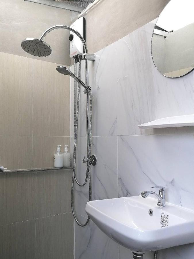 Room79 Phuket Екстериор снимка