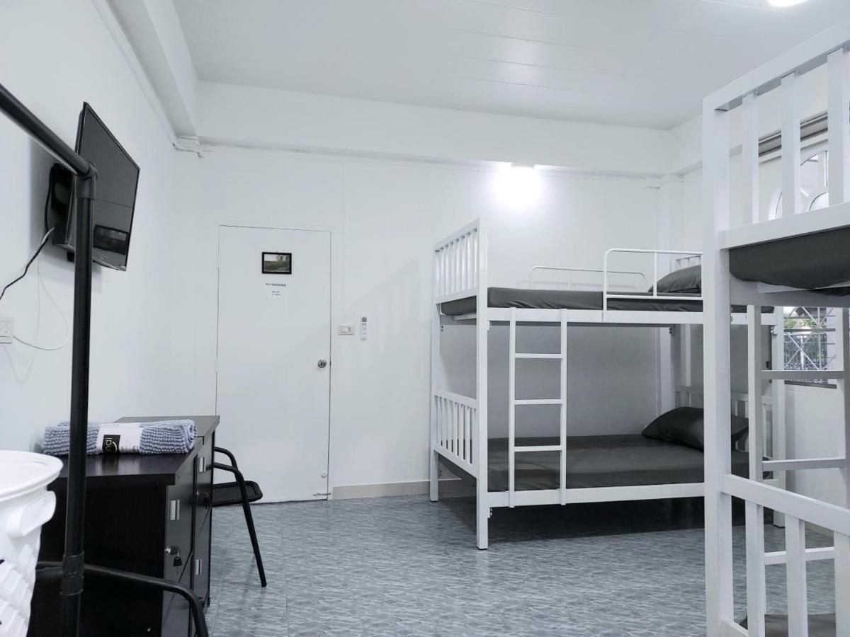 Room79 Phuket Екстериор снимка